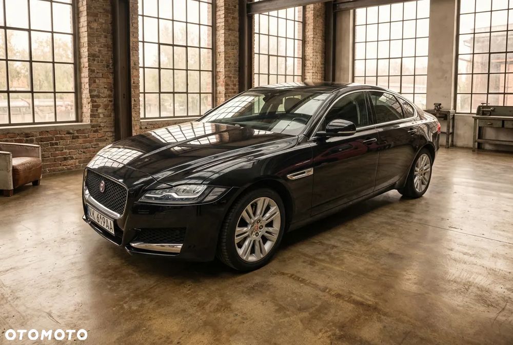 Jaguar XF 20d Prestige - 3