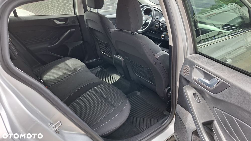 Ford Focus 2.0 EcoBlue STart-Stopp-System TITANIUM - 14
