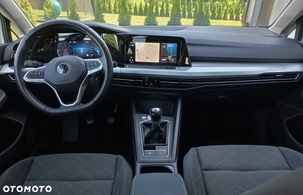 Volkswagen Golf - 8