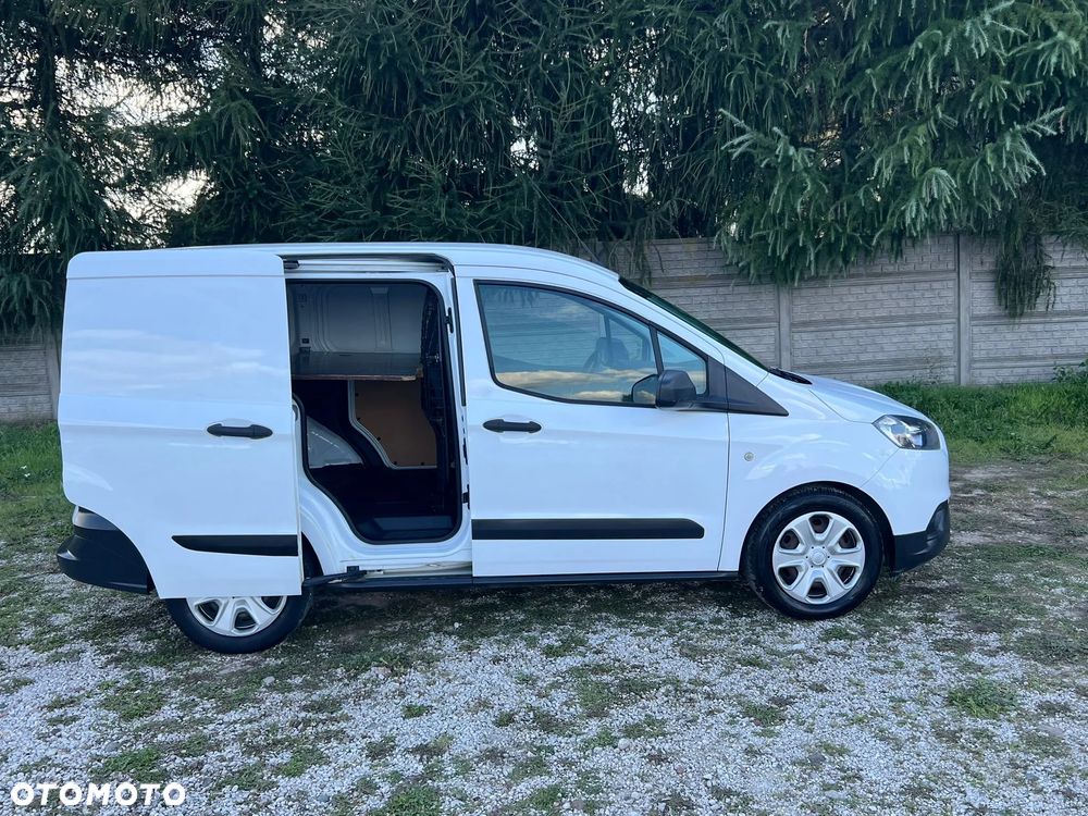 Ford Transit Courier - 8