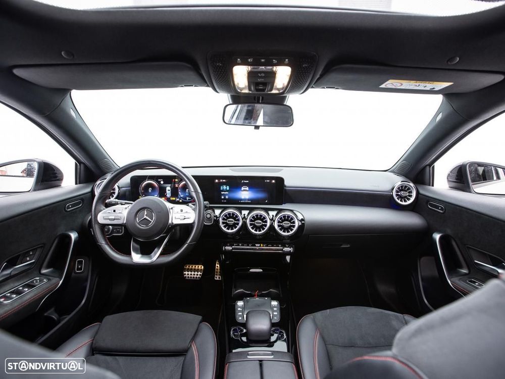 Mercedes-Benz A 250 e 8G-DCT AMG Line - 8