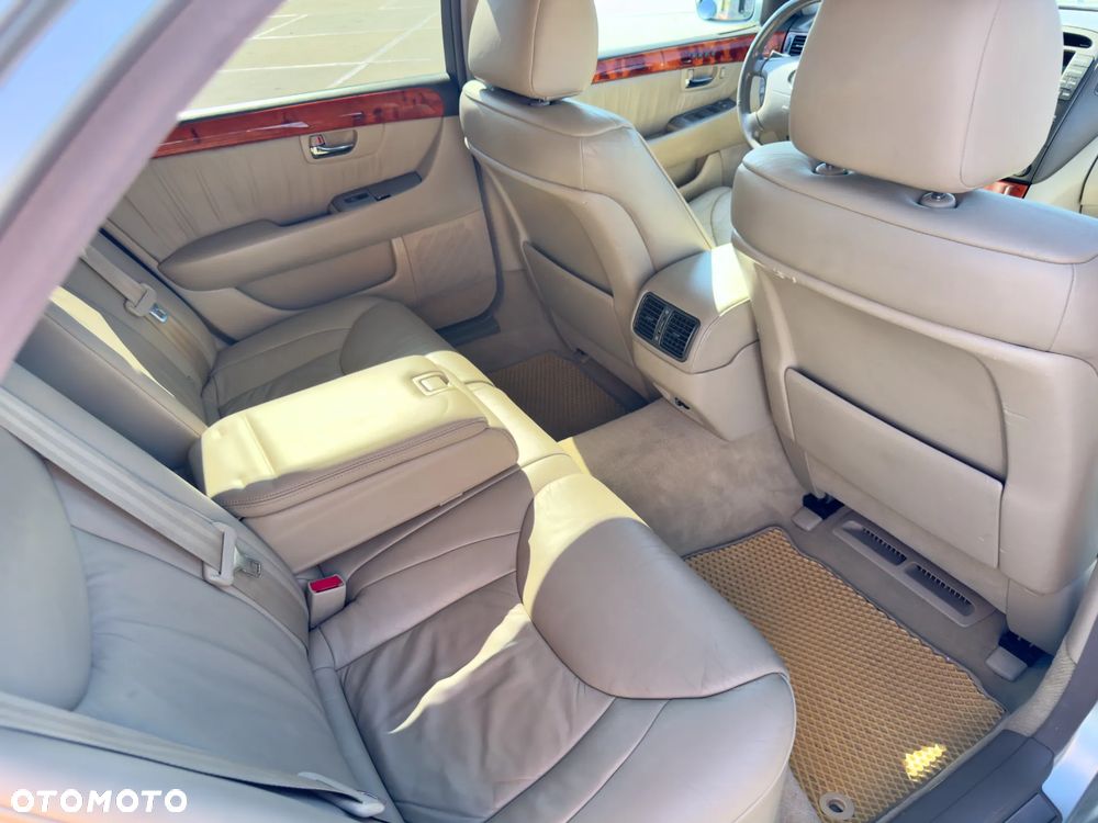 Lexus LS High Class - 24