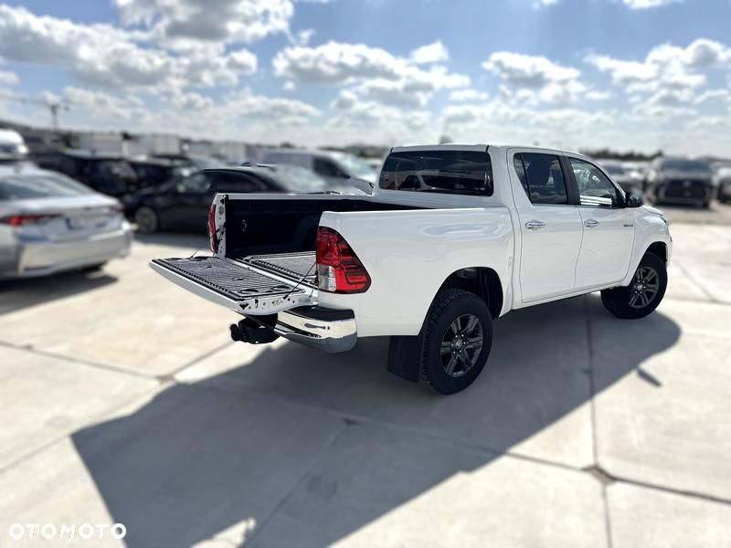 Toyota Hilux - 5