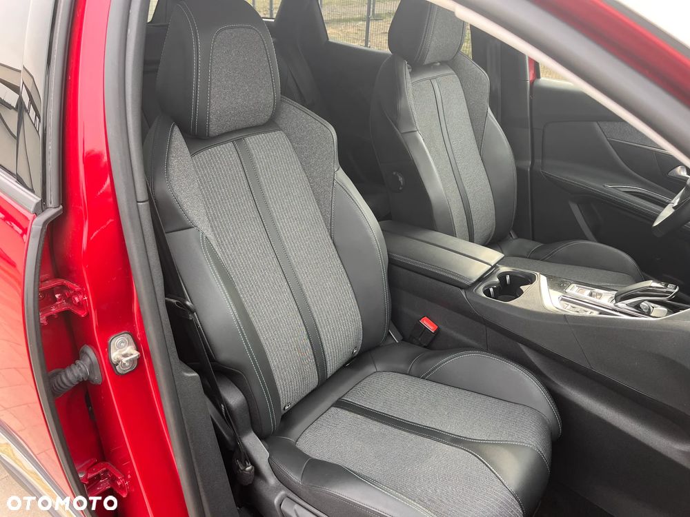 Peugeot 3008 225 e-EAT8 Allure - 17