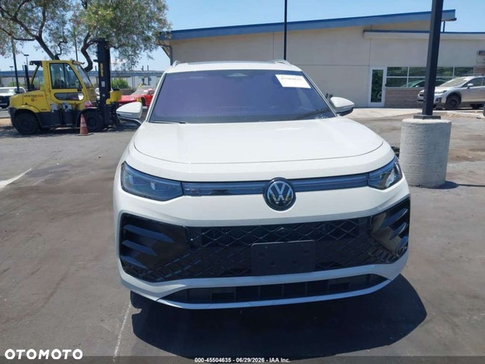 Volkswagen Tiguan - 8