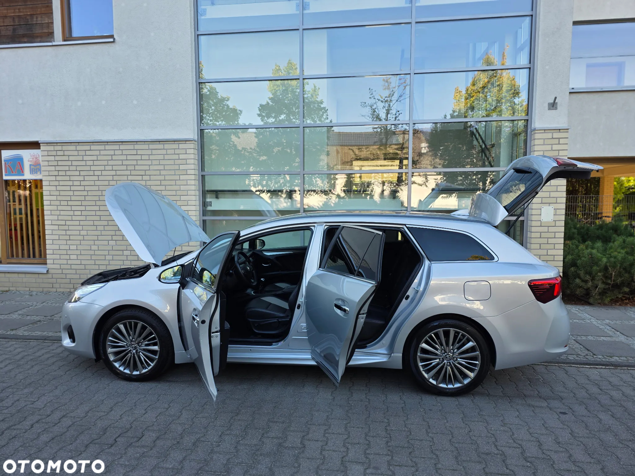 Toyota Avensis 1.8 Prestige - 10