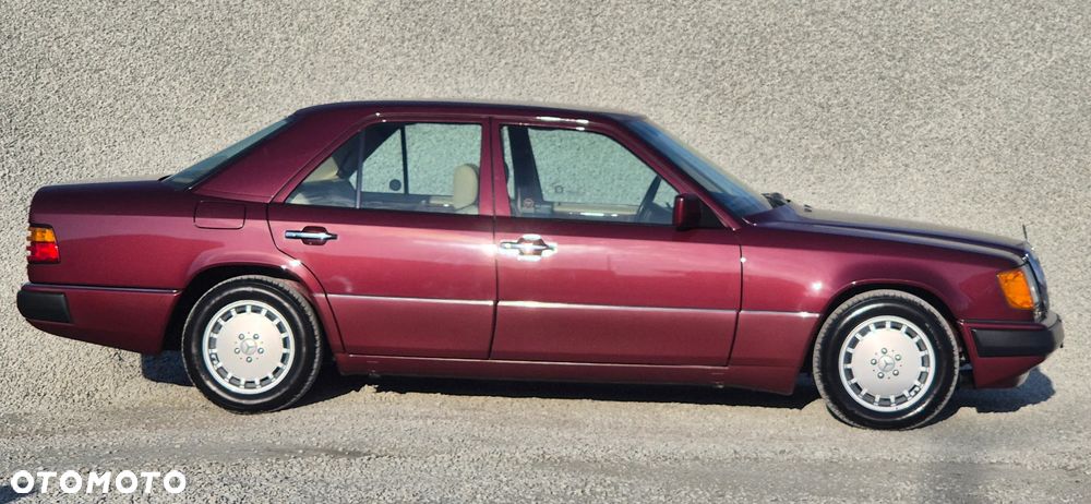 Mercedes-Benz W124 (1984-1993) - 13