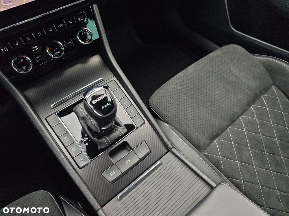 Skoda Superb 2.0 TSI 4x4 Sportline DSG - 30