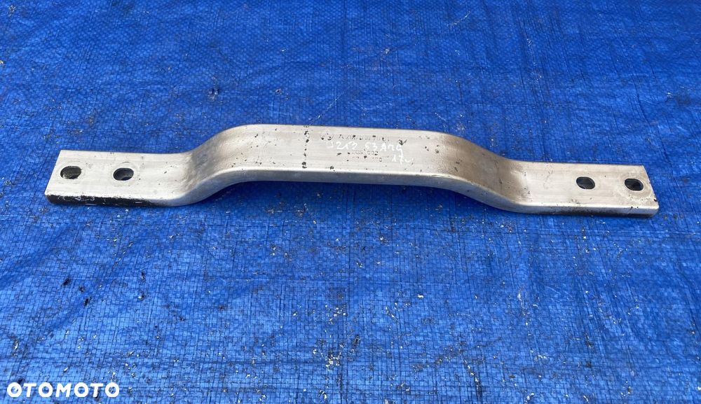 MERCEDES-BENZ E 63AMG 4MATIC A2056107001ROZPÓRKA WSPORNIK - 1