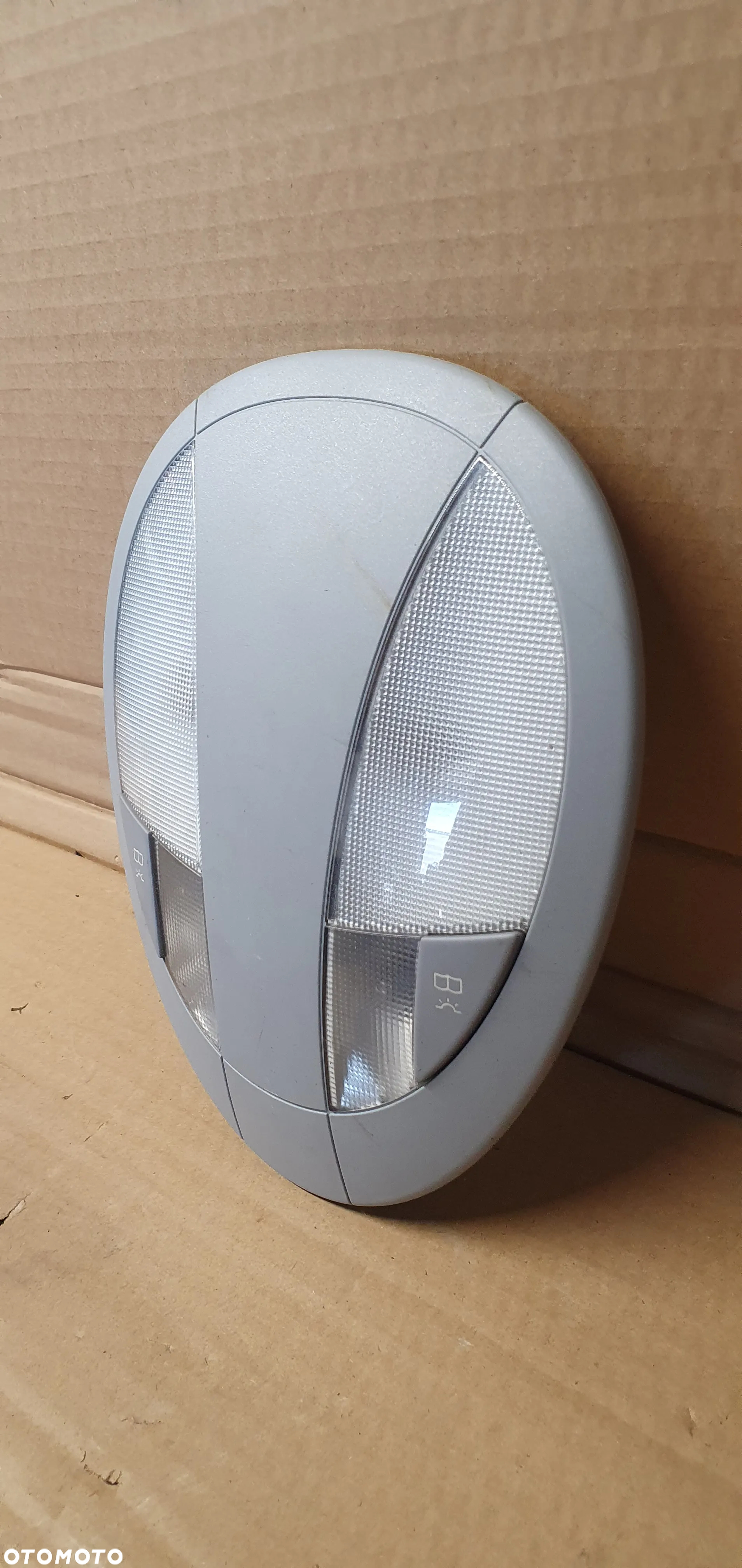 Lampka podsufitki oświetlenie kabiny Mercedes E-Klasa W211 A2118201901 - 3