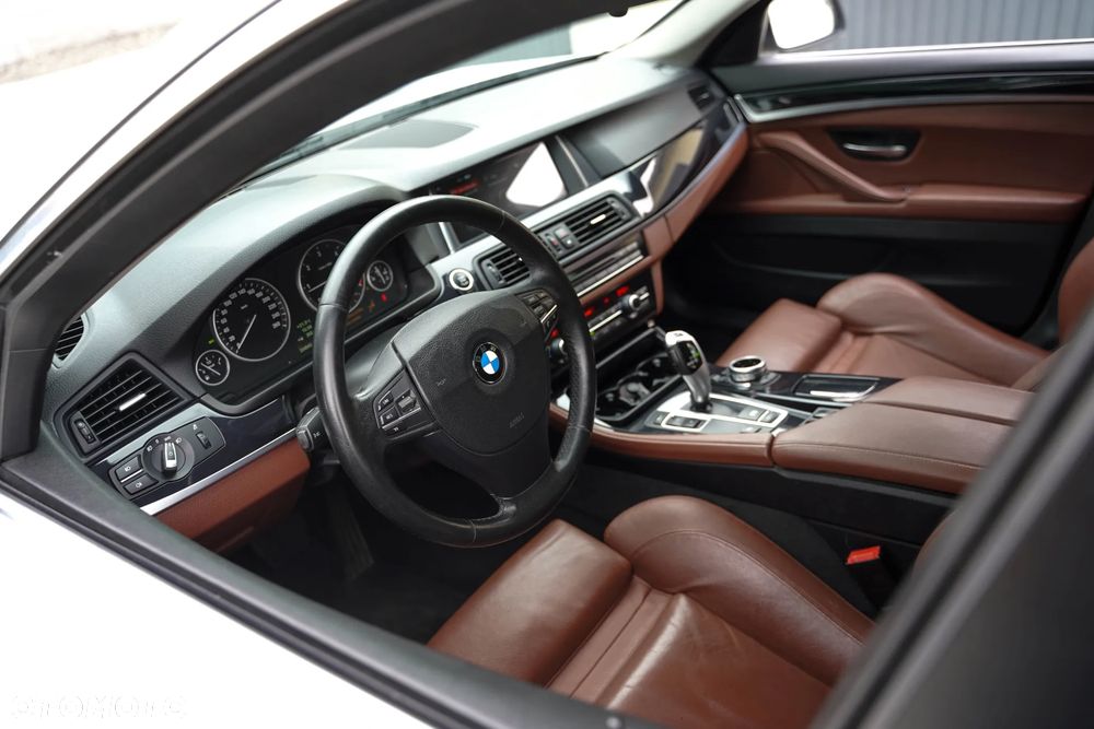 BMW Seria 5 520d - 20