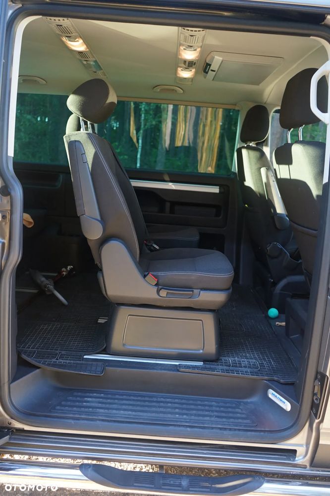 Volkswagen Multivan 2.0 TDI L1 Highline - 12