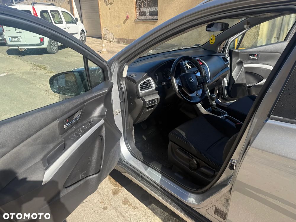 Suzuki SX4 S-Cross - 10