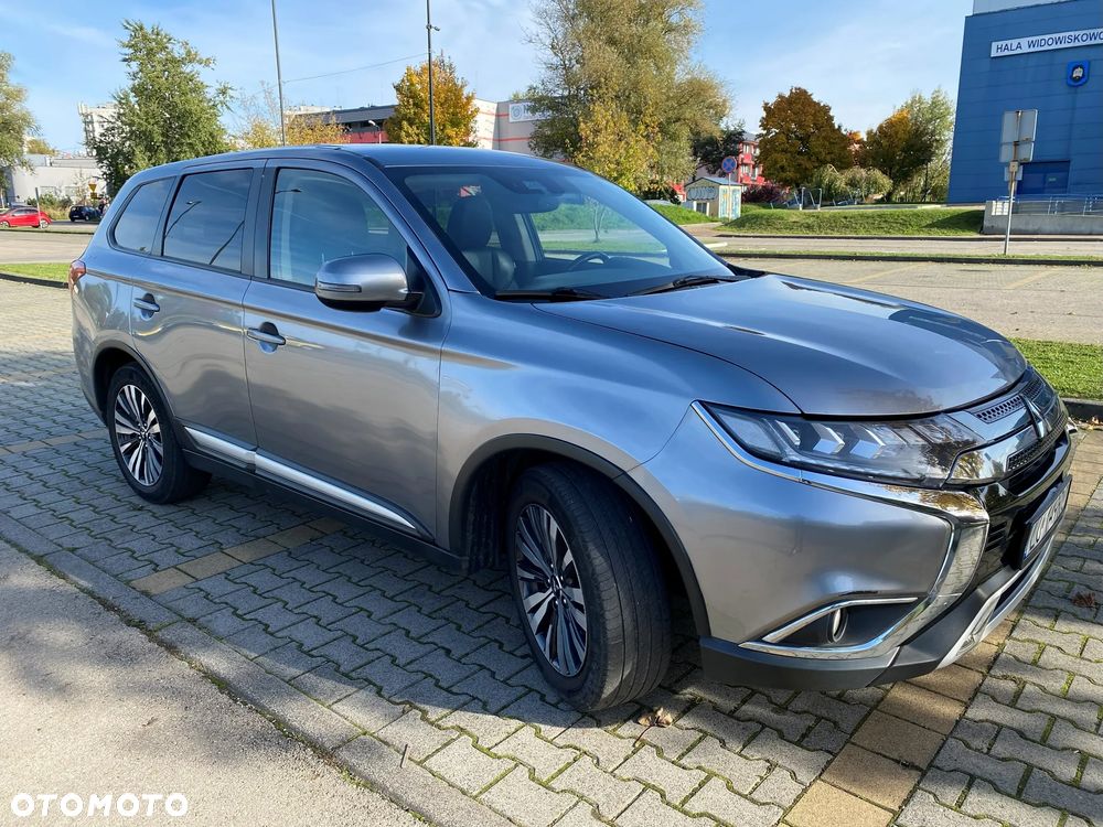 Mitsubishi Outlander - 3