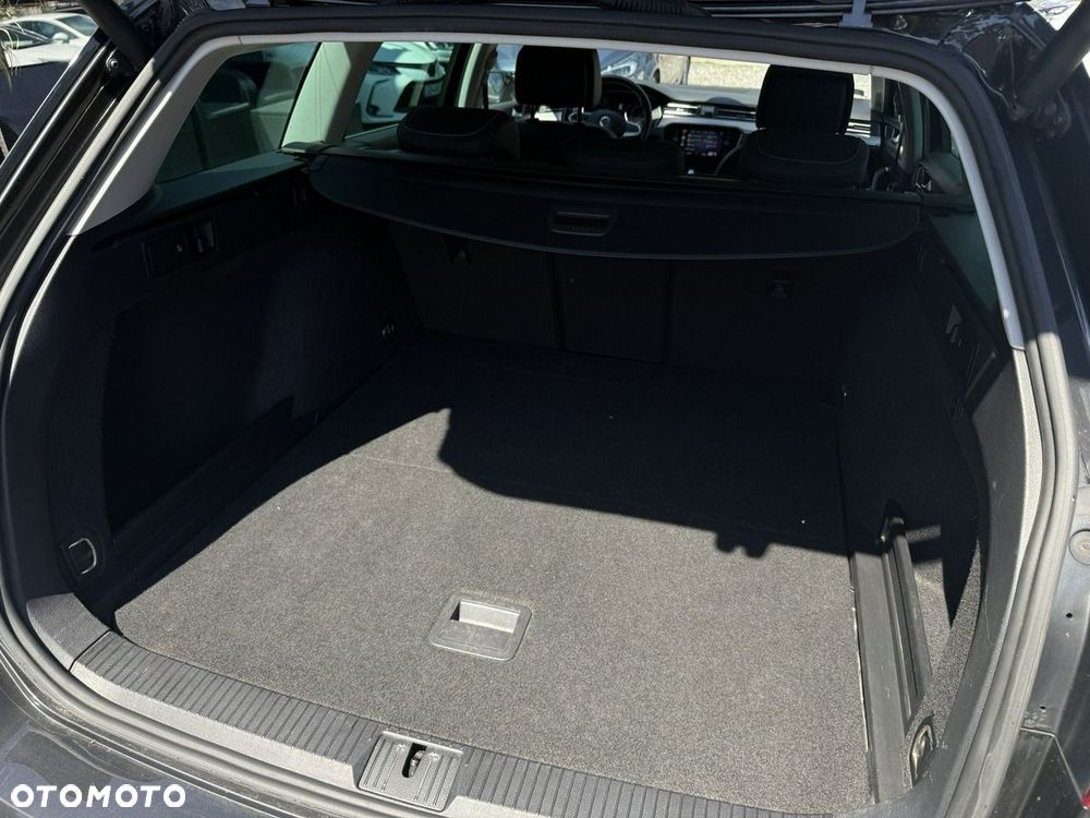 Volkswagen Passat 2.0 TSI Elegance DSG - 36