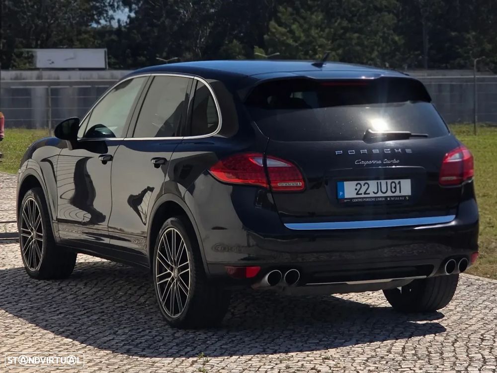 Porsche Cayenne Turbo - 4