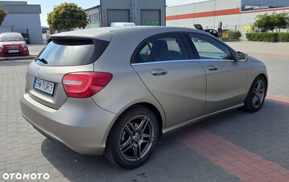 Mercedes-Benz Klasa A 180 BlueEfficiency Edition - 4