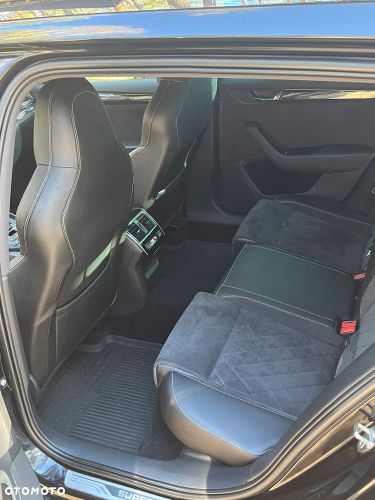 Skoda Superb 2.0 TDI SCR 4x4 Sportline DSG - 7