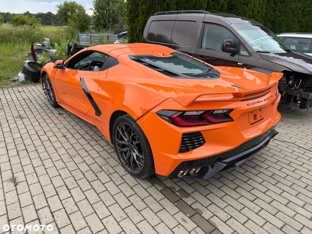 Chevrolet Corvette - 4