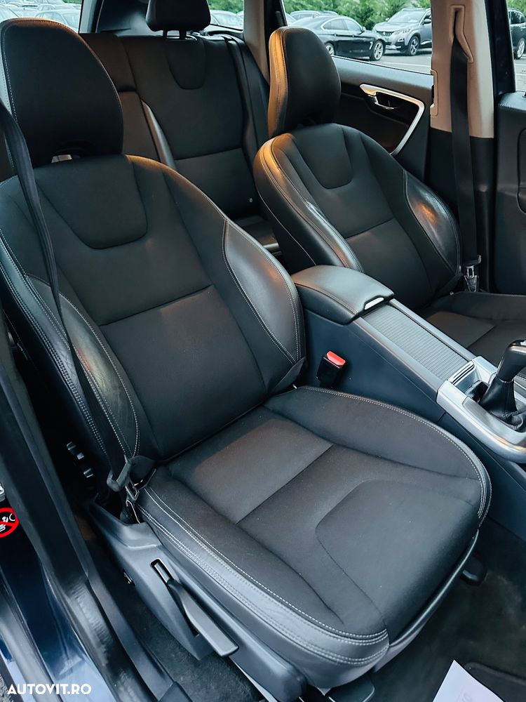 Volvo XC 60 D3 Momentum - 16