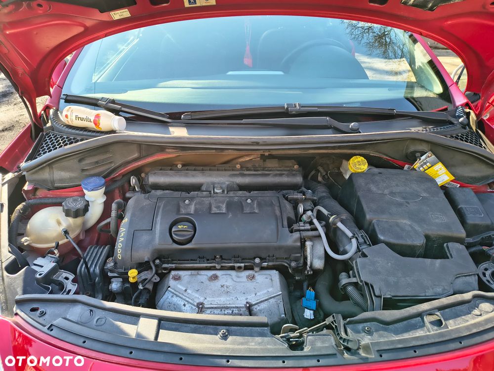 Peugeot 207 - 6