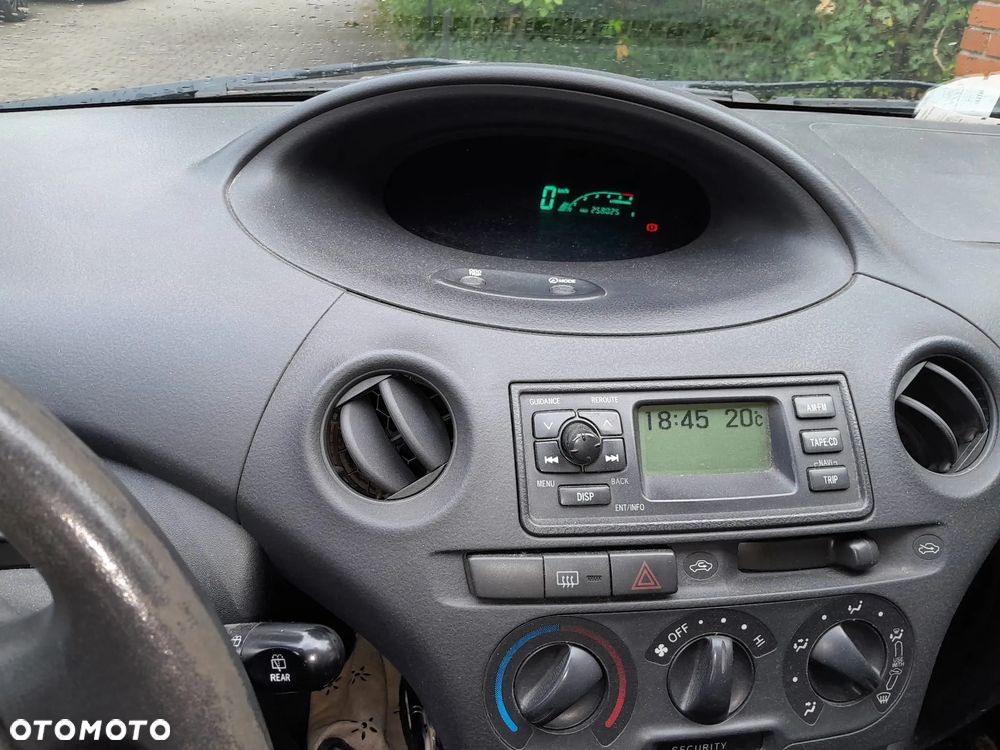 Toyota Yaris 1.4 D-4D Terra - 6