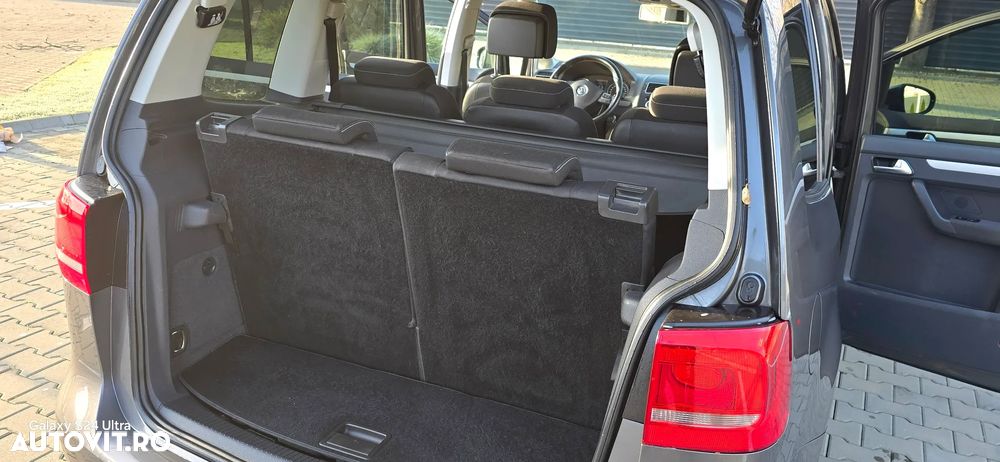 Volkswagen Touran 1.6 TDI DPF DSG Cup - 15