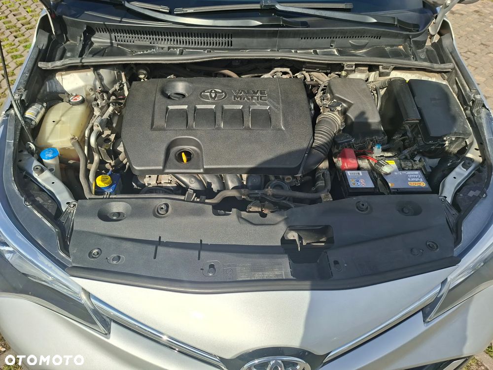 Toyota Avensis 1.8 Prestige MS - 8
