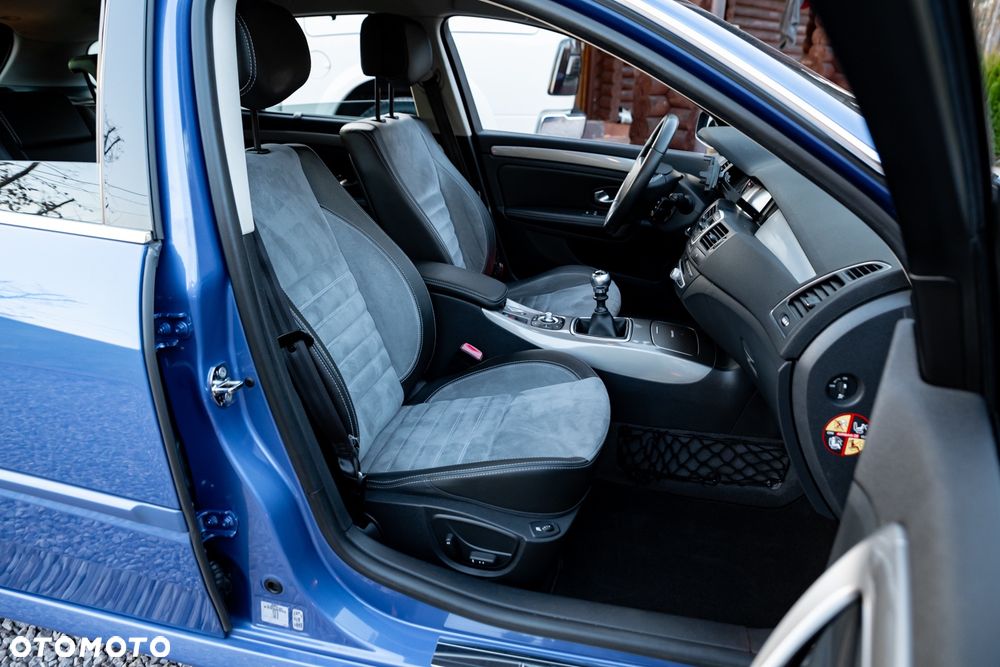 Renault Laguna dCi 180 FAP GT - 25