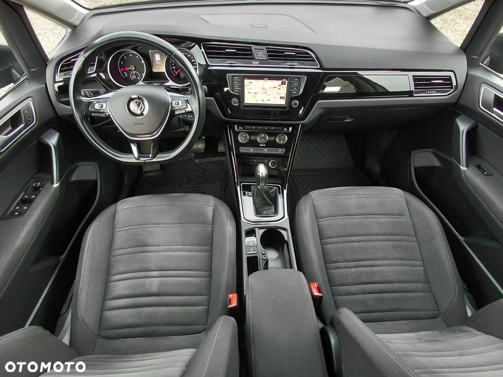 Volkswagen Touran - 8