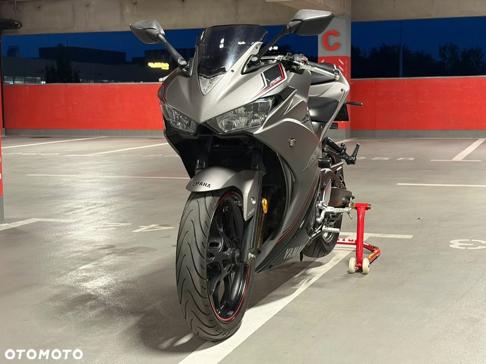 Yamaha R3 - 8