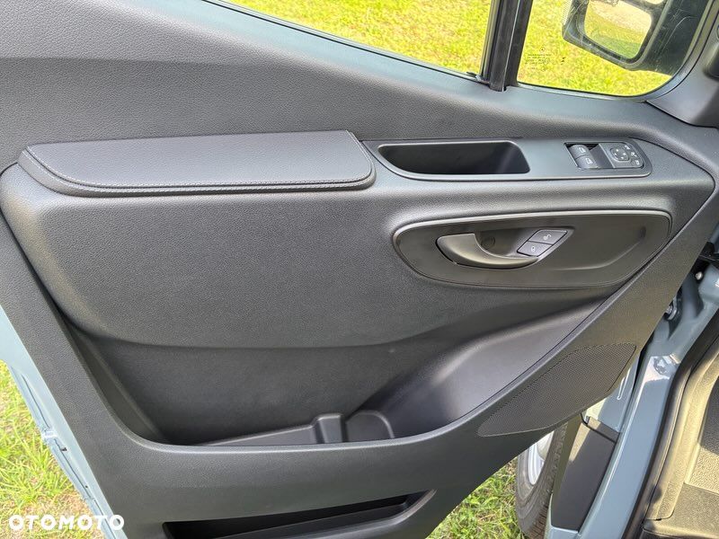 Mercedes-Benz SPRINTER 317 CDI Furgon PRO L4H2 - 22