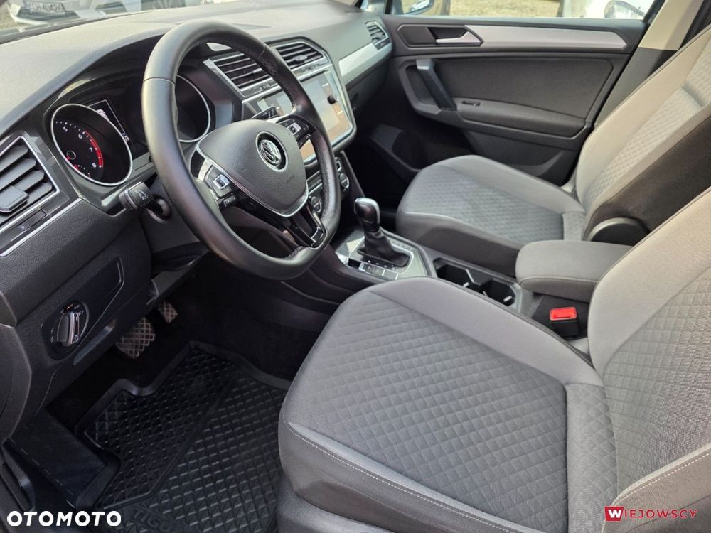 Volkswagen Tiguan - 13