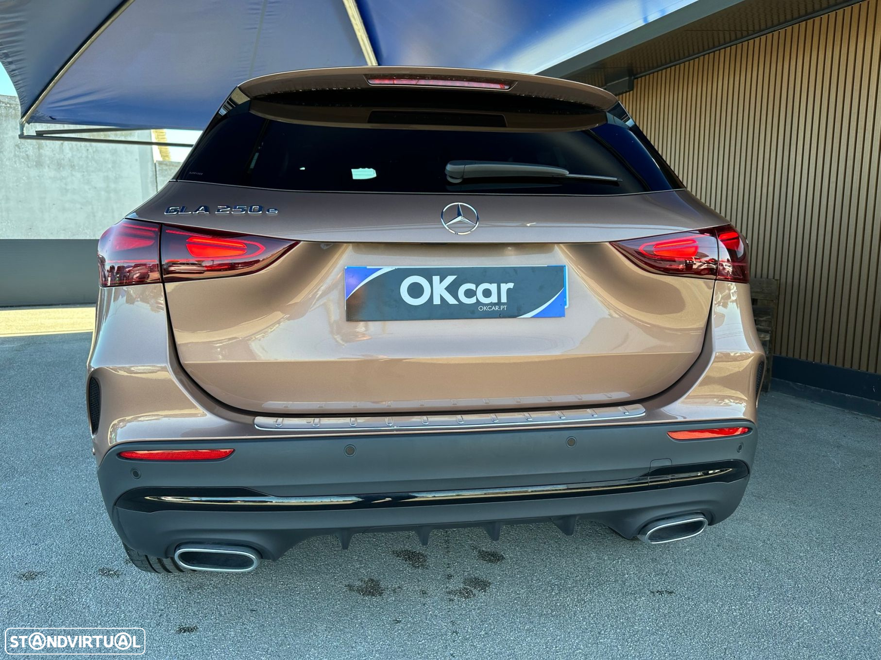 Mercedes-Benz GLA 250 e AMG Line - 17