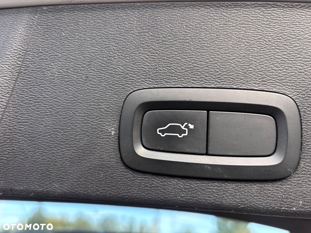 Volvo XC 40 D3 SCR R-Design - 19