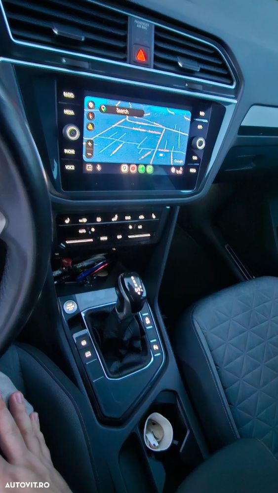 Volkswagen Tiguan - 11