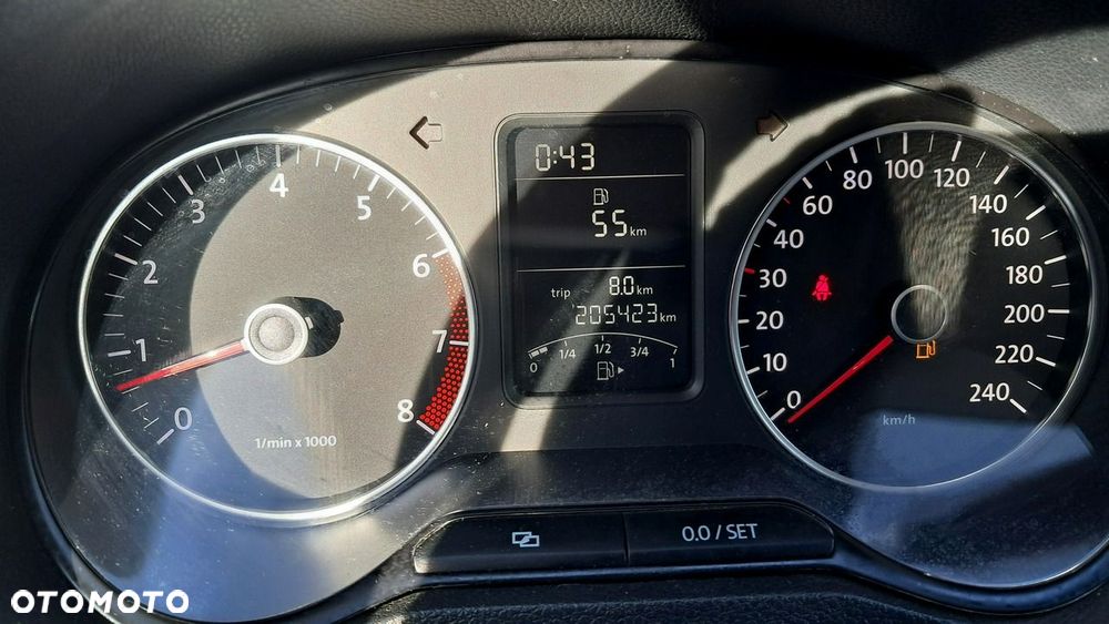 Volkswagen Polo 1.4 16V Comfortline - 22