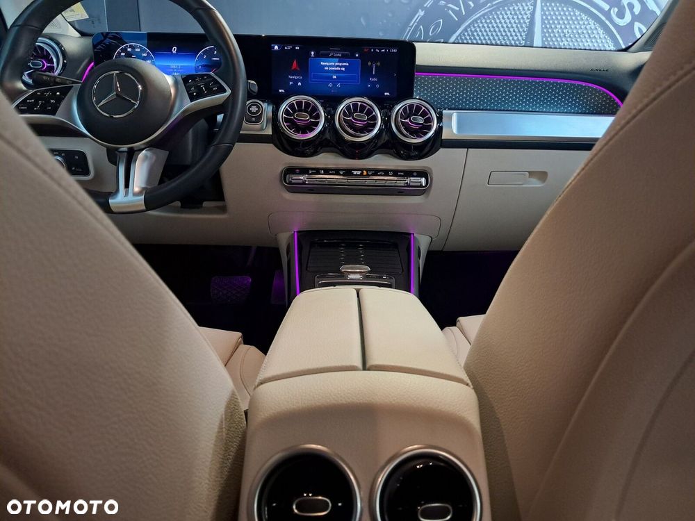 Mercedes-Benz GLB - 40