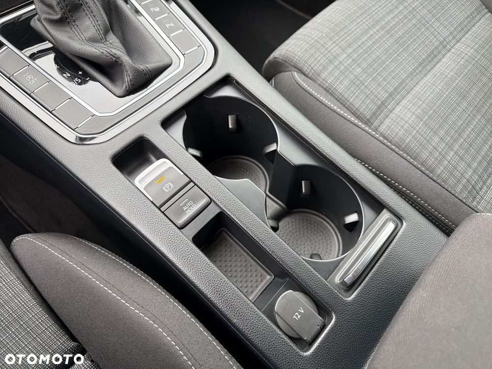 Volkswagen Passat 1.5 TSI EVO Business DSG - 32