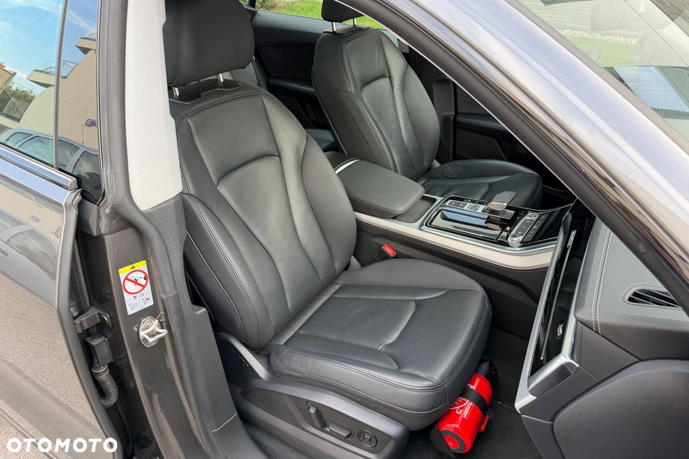 Audi Q8 55 TFSI e Quattro Tiptronic - 26