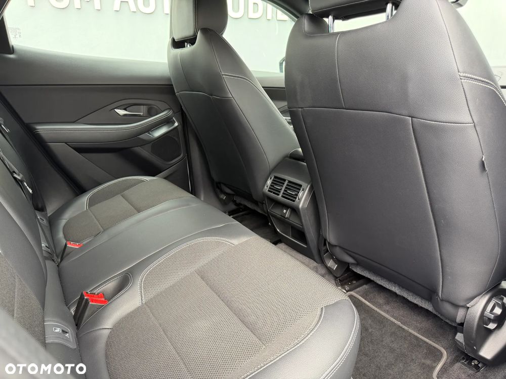 Jaguar E-Pace P200 AWD R-Dynamic - 26