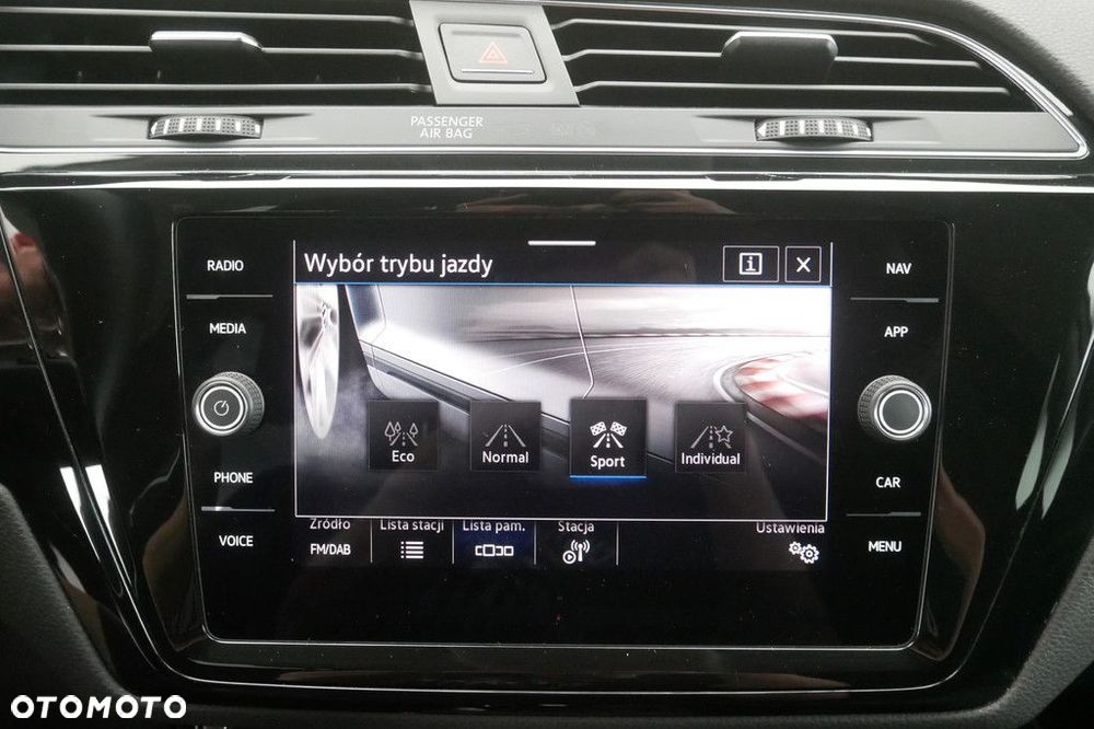 Volkswagen Touran 1.5 TSI EVO Highline DSG - 23