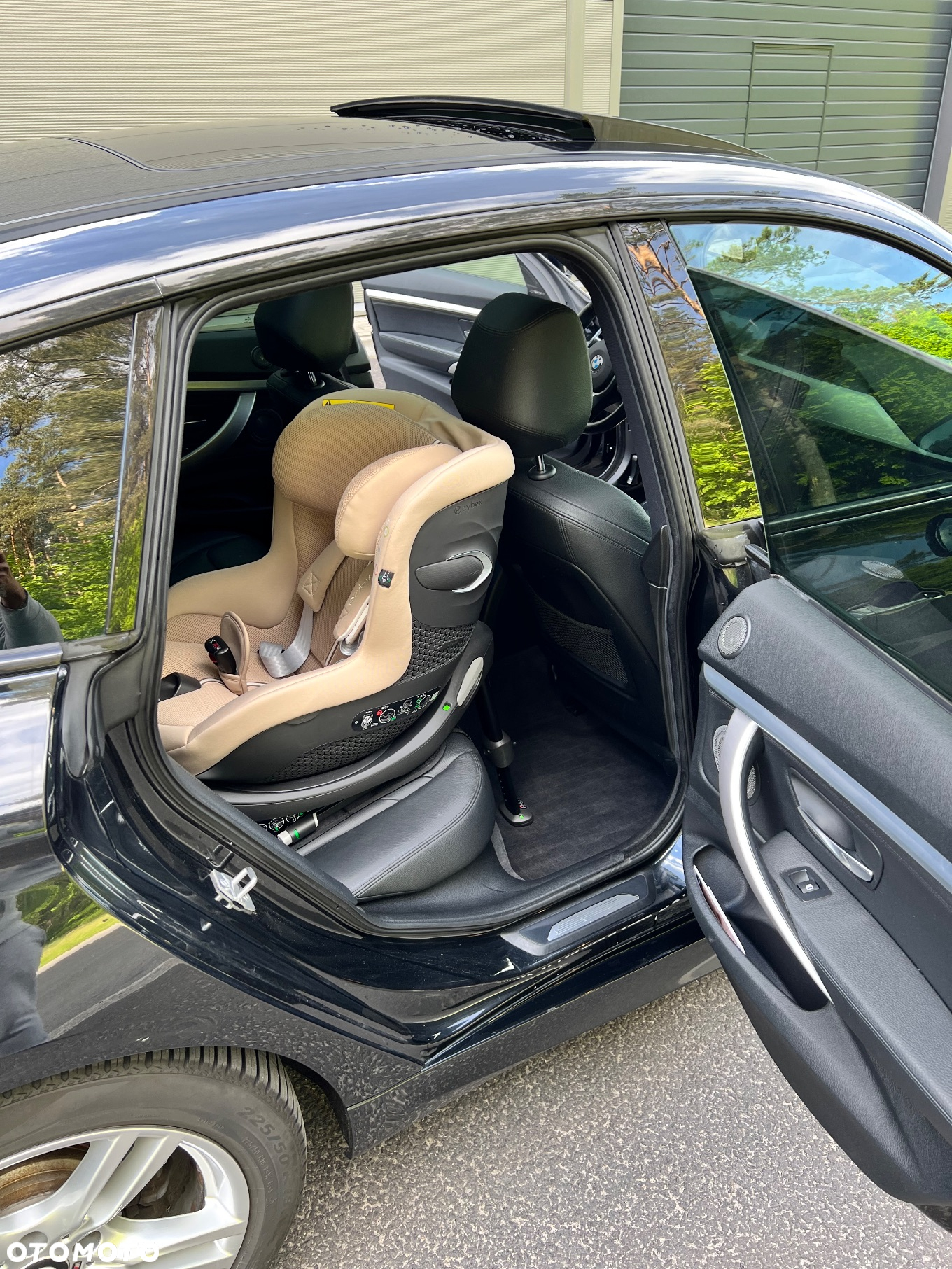 BMW Seria 3 328i Touring xDrive Sport Line - 16