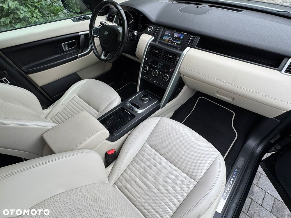 Land Rover Discovery Sport - 30