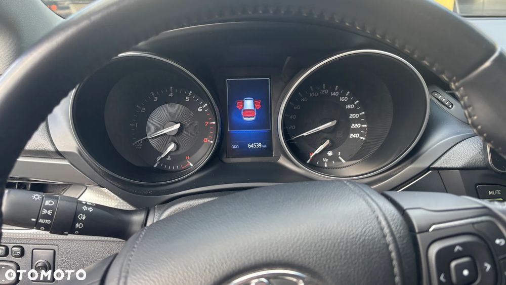 Toyota Avensis 1.8 Premium MS - 20