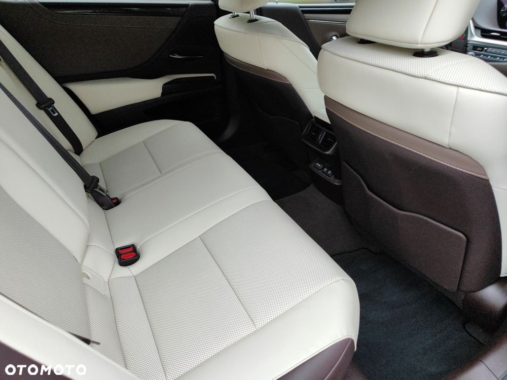 Lexus ES - 19