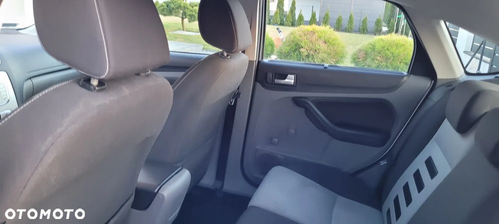 Ford Focus 1.6 Gold X - 15