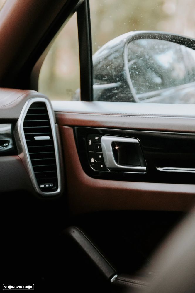 Porsche Cayenne Coupé - 7