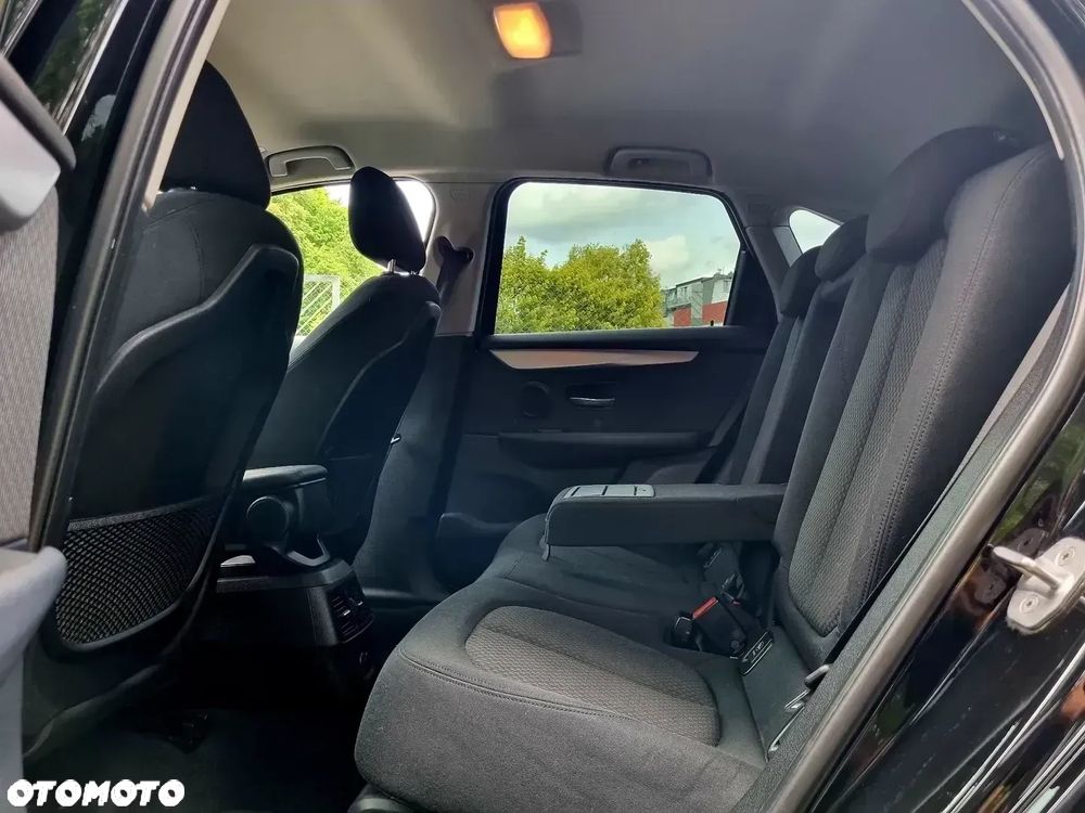 BMW Seria 2 220d Active Tourer - 11