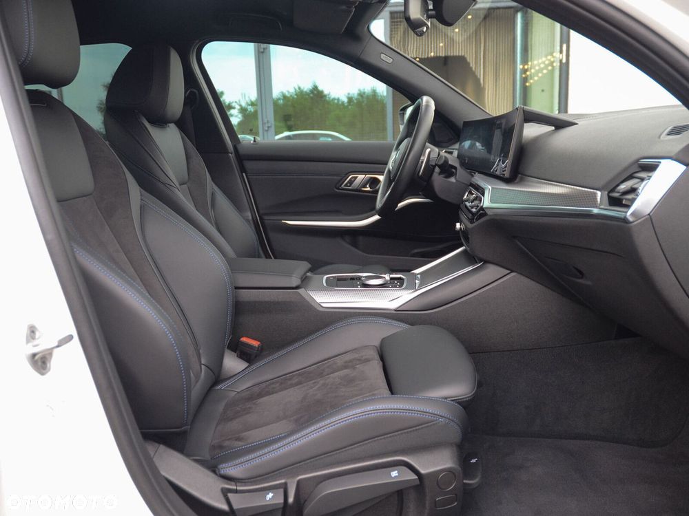 BMW Seria 3 318i M Sport sport - 27